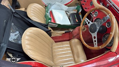 Lot 464 - 1975 DAIMLER SOVEREIGN 4.2 LWB AUTO (BASED ON A STEADMAN JAGUAR TS100)