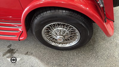 Lot 464 - 1975 DAIMLER SOVEREIGN 4.2 LWB AUTO (BASED ON A STEADMAN JAGUAR TS100)