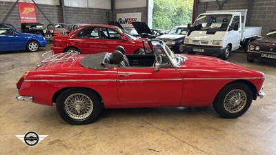 Lot 661 - 1973 MG B
