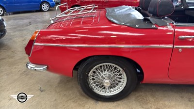 Lot 661 - 1973 MG B
