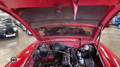Lot 661 - 1973 MG B