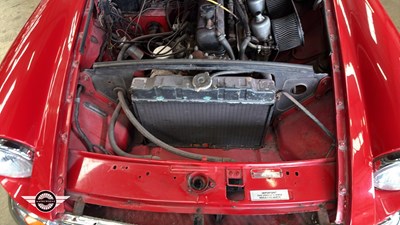 Lot 661 - 1973 MG B