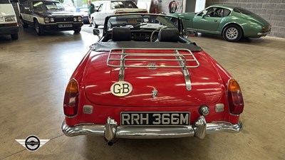 Lot 661 - 1973 MG B