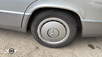 Lot 588 - 1991 MERCEDES 190E AUTO