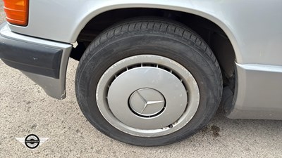 Lot 588 - 1991 MERCEDES 190E AUTO