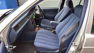 Lot 588 - 1991 MERCEDES 190E AUTO