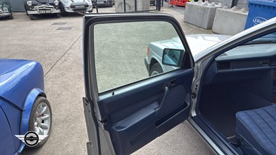 Lot 588 - 1991 MERCEDES 190E AUTO