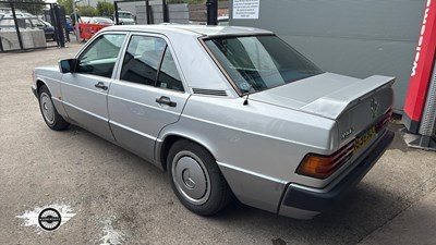 Lot 588 - 1991 MERCEDES 190E AUTO