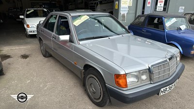 Lot 588 - 1991 MERCEDES 190E AUTO