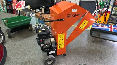 Lot 827 - ECHO BEAR SC3265 PETROL WOOD CHIPPER