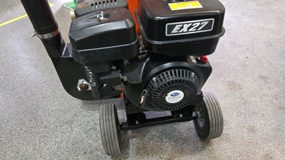 Lot 827 - ECHO BEAR SC3265 PETROL WOOD CHIPPER