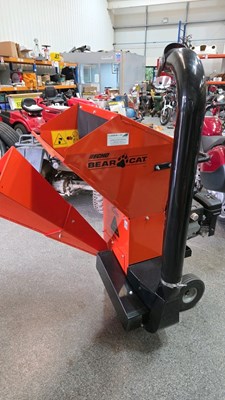 Lot 827 - ECHO BEAR SC3265 PETROL WOOD CHIPPER
