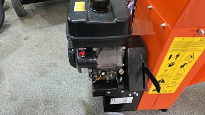 Lot 827 - ECHO BEAR SC3265 PETROL WOOD CHIPPER
