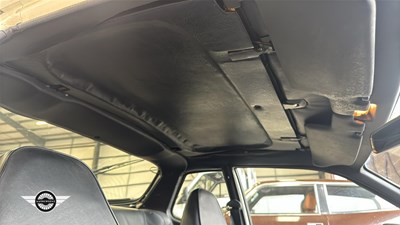 Lot 260 - 1985 PORSCHE 944