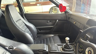 Lot 260 - 1985 PORSCHE 944
