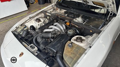 Lot 260 - 1985 PORSCHE 944