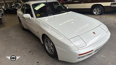 Lot 260 - 1985 PORSCHE 944