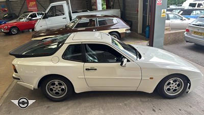 Lot 260 - 1985 PORSCHE 944