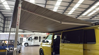 Lot 780 - 2017 VOLKSWAGEN TRANSPORTER T28 S-LINE TD