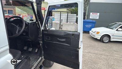 Lot 778 - 2011 LAND ROVER DEFENDER 90 HARD TOP TD
