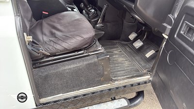 Lot 778 - 2011 LAND ROVER DEFENDER 90 HARD TOP TD