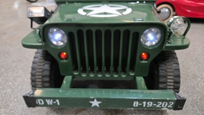 Lot 183 - 3 SEATER ARMY JEEP ELECTRIC CAR
