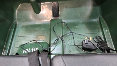 Lot 183 - 3 SEATER ARMY JEEP ELECTRIC CAR