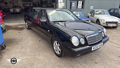 Lot 143 - 1998 MERCEDES E240 CLASSIC AUTO