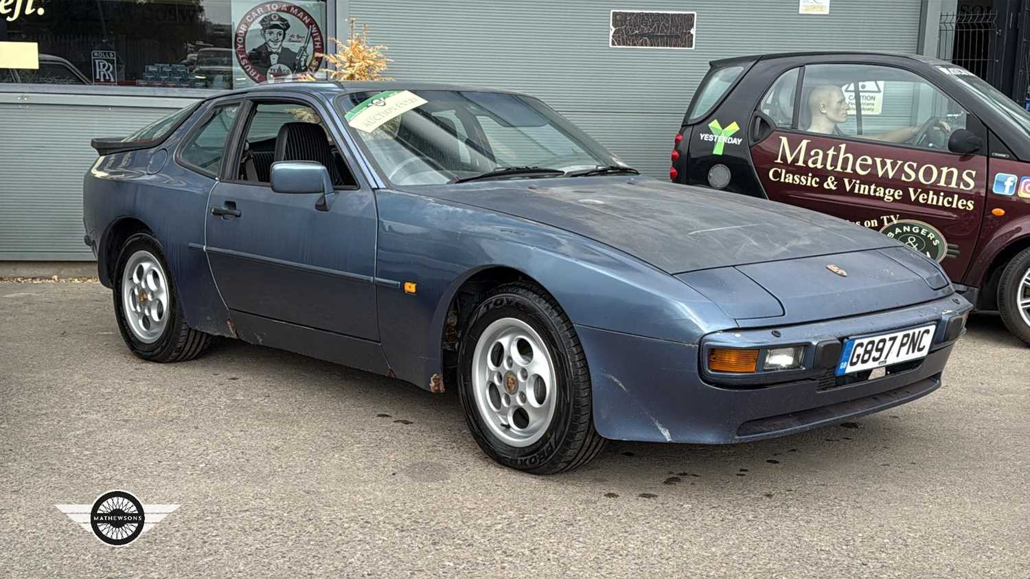 Lot 121 - 1989 PORSCHE 944