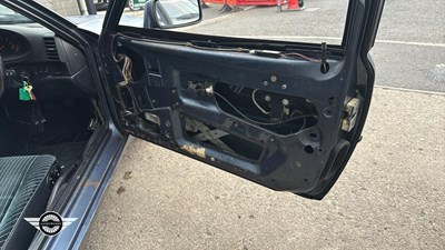 Lot 121 - 1989 PORSCHE 944