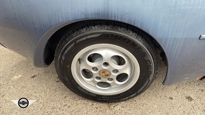 Lot 121 - 1989 PORSCHE 944