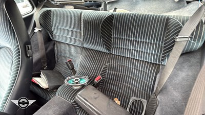 Lot 121 - 1989 PORSCHE 944