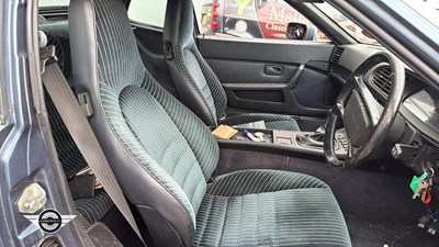 Lot 121 - 1989 PORSCHE 944