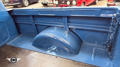 Lot 155 - 1972 MORRIS 6 CWT VAN