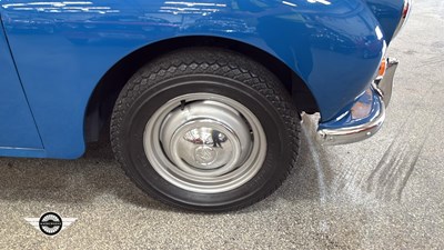 Lot 155 - 1972 MORRIS 6 CWT VAN