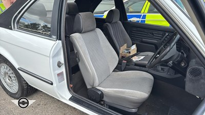 Lot 105 - 1986 BMW 316 CABRIO