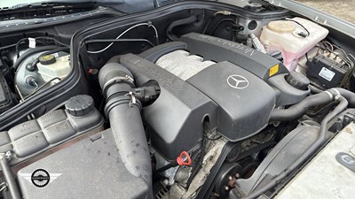 Lot 642 - 1998 MERCEDES CLK 320 ELEGANCE AUTO