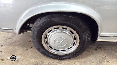 Lot 666 - 1964 MERCEDES 230 SL