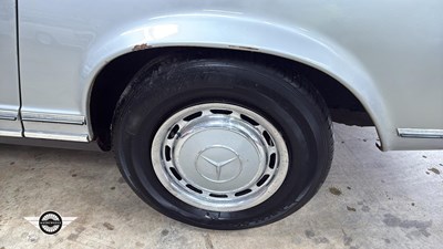 Lot 666 - 1964 MERCEDES 230 SL