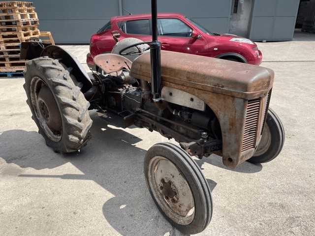 Lot 329 - 1984 FERGUSON TEA 20