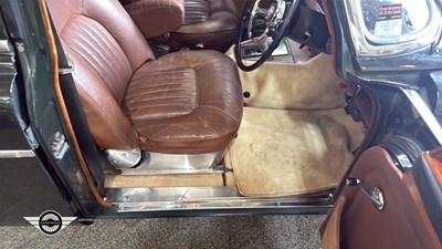 Lot 744 - 1971 ROVER 3.5 LITRE