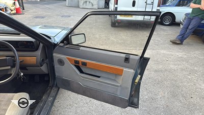 Lot 38 - 1982 ROVER 3500 VITESSE