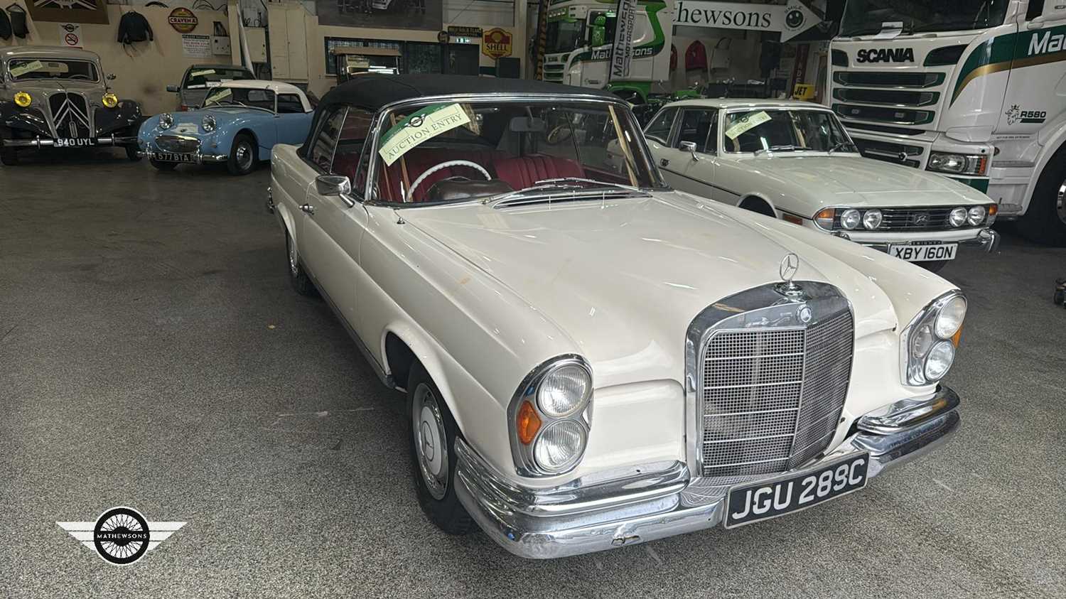 Lot 732 - 1965 MERCEDES