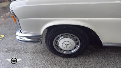 Lot 732 - 1965 MERCEDES