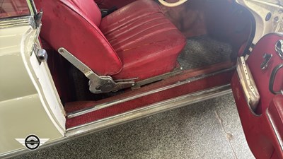 Lot 732 - 1965 MERCEDES