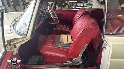 Lot 732 - 1965 MERCEDES