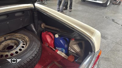 Lot 732 - 1965 MERCEDES