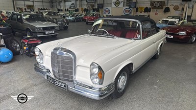 Lot 732 - 1965 MERCEDES