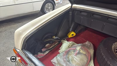 Lot 732 - 1965 MERCEDES