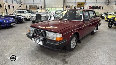 Lot 418 - 1982 VOLVO 244 DL AUTO